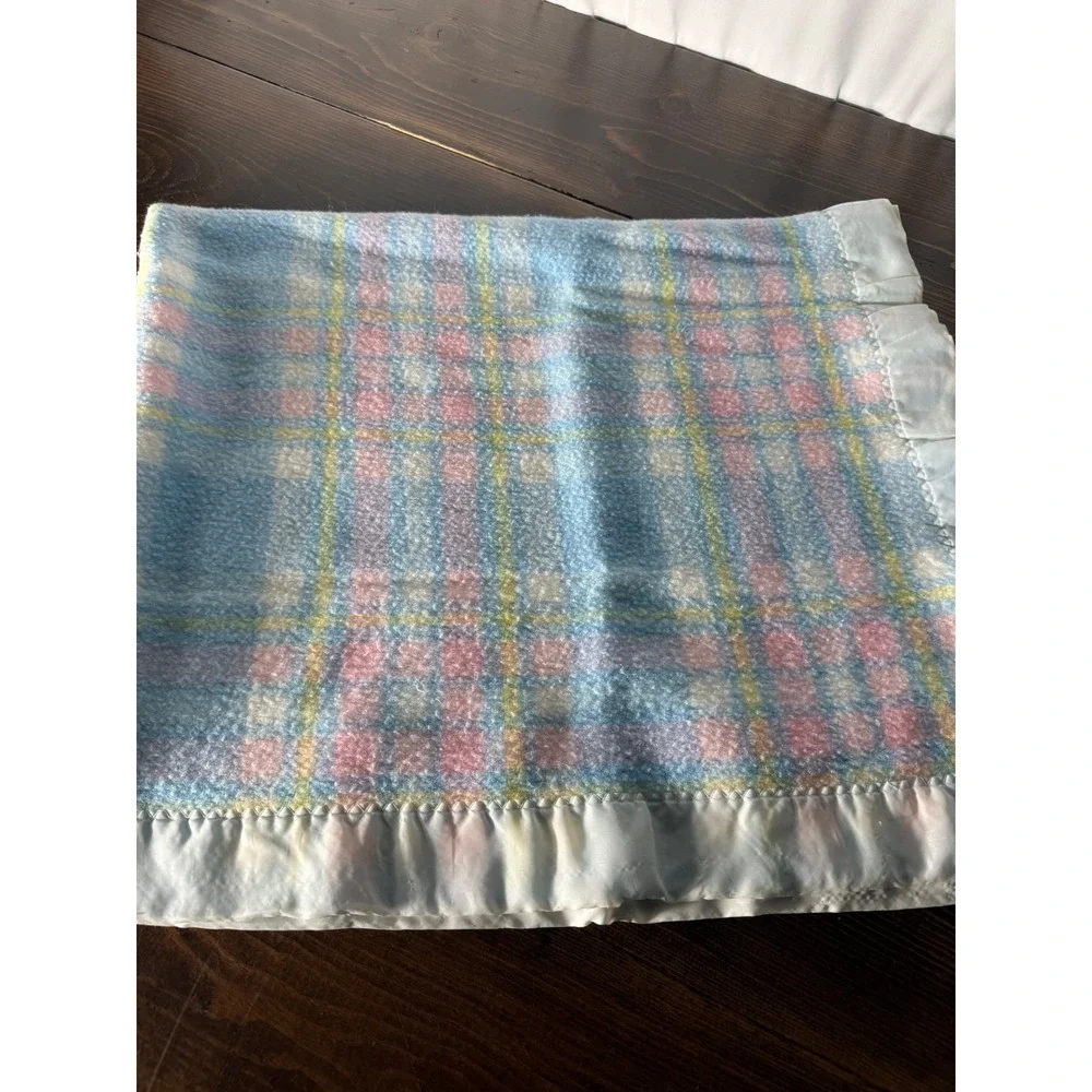 Vintage Pastel Plaid Baby Blanket Satin Trim Blue Pink Yellow 36x45